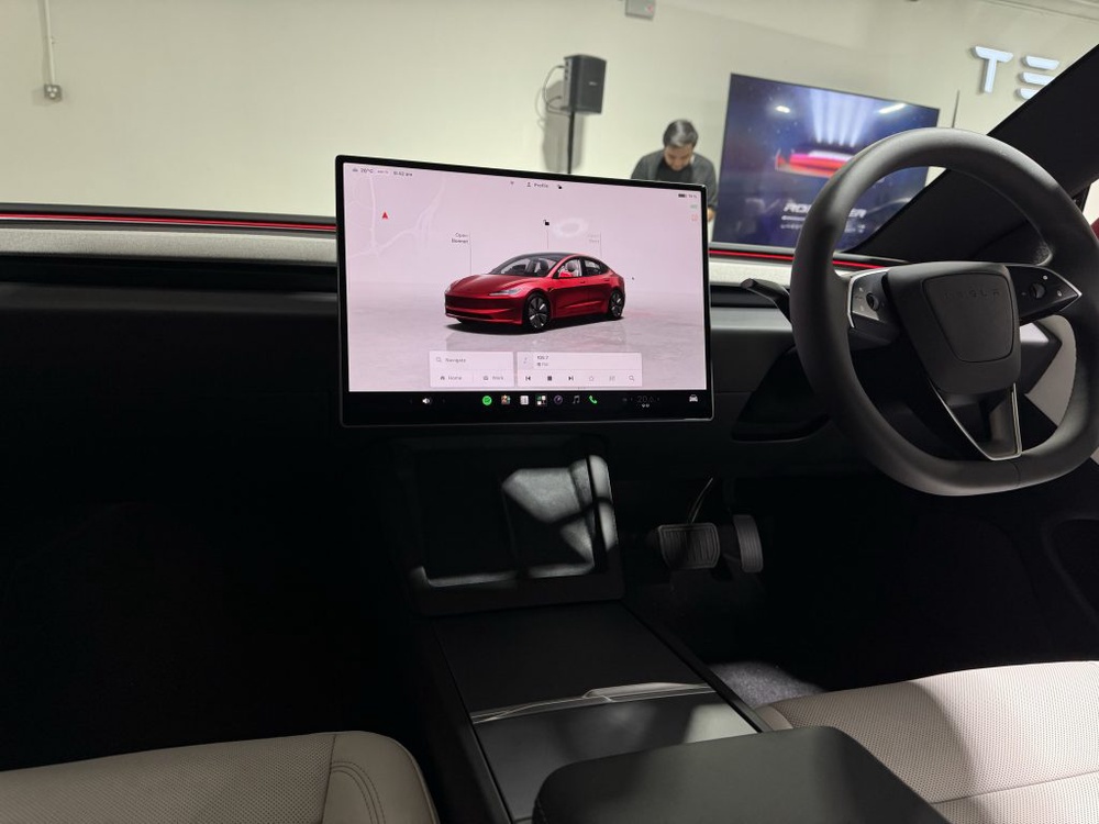Image from: Tesla Model 3 2026 update gets larger 16-screen, black headliner and Zen Grey interior option