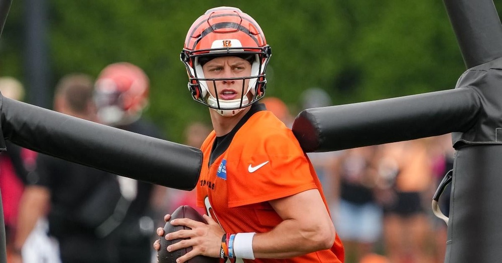 Joe Burrow carted off field during Bengals practice 