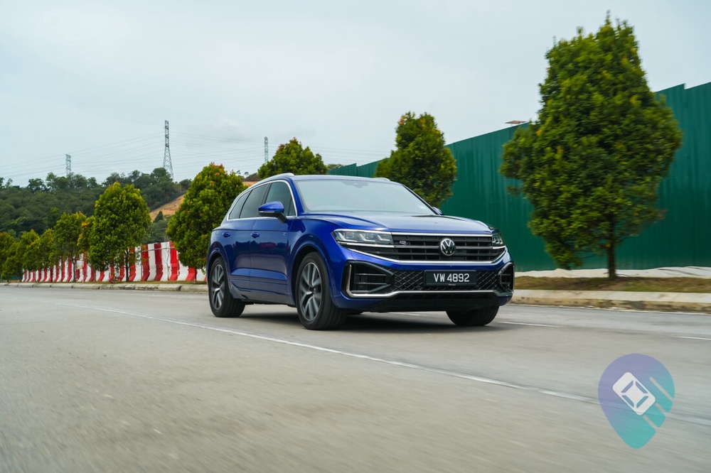Caricarz-AS-Volkswagen-Touareg-RLine-Rolling-3.jpg
