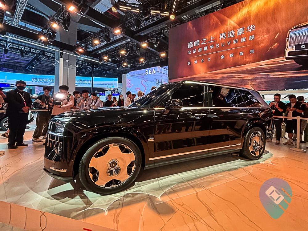 web_CariCarz_Auto-Shanghai-2025_Zeekr-9X_-3.jpg