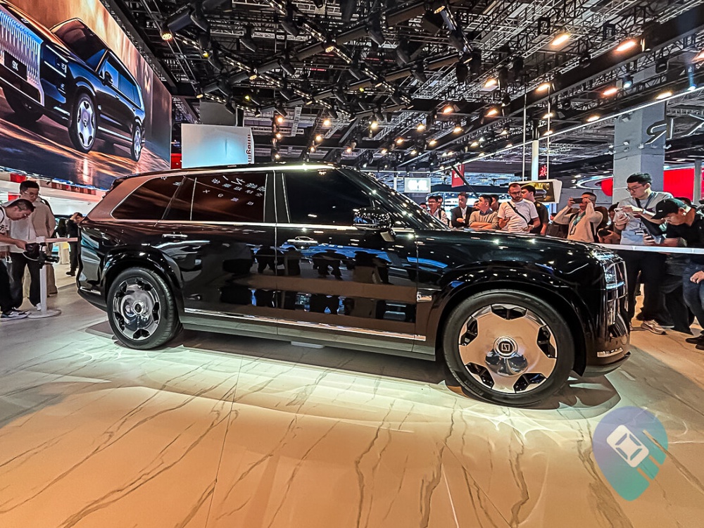 web_CariCarz_Auto-Shanghai-2025_Zeekr-9X_-1.jpg