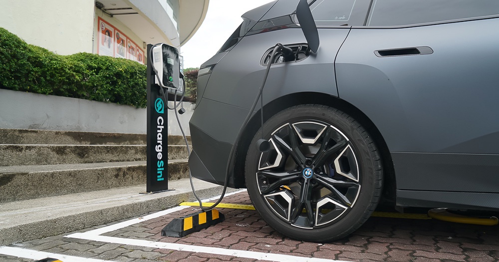thumb_ChargeSini_BMW-iX.jpg