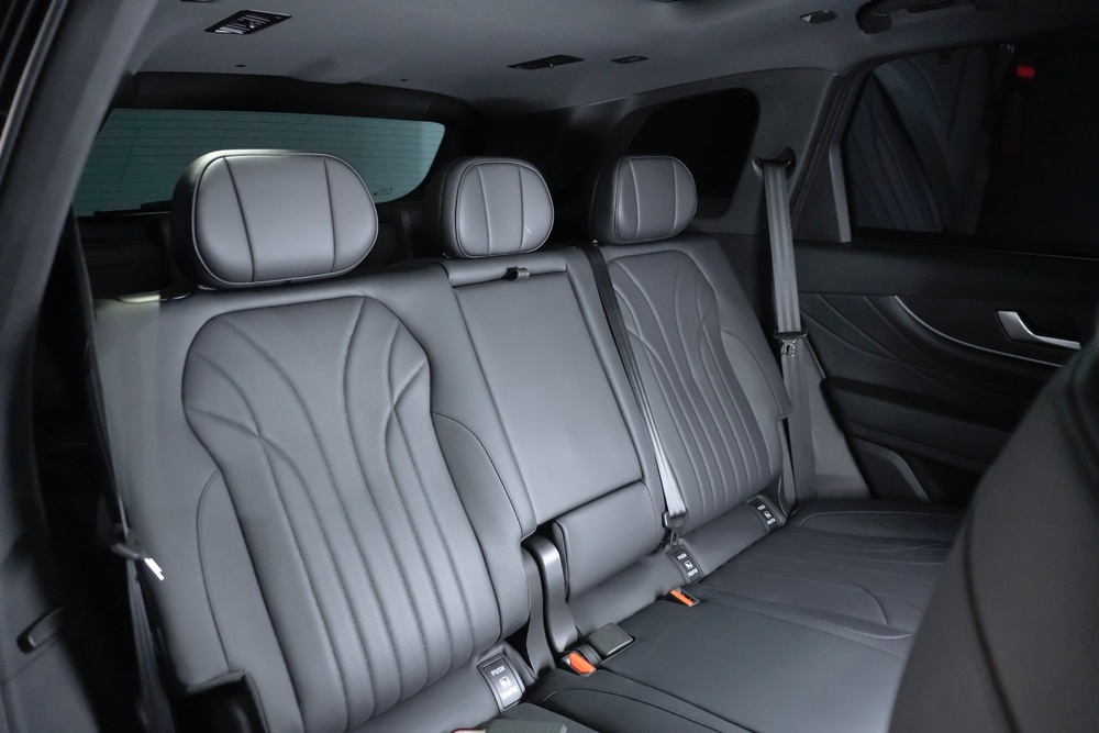 CariCarz-CarzAutomedia-SN-Chery-Tiggo-9-Launched-Malaysia-Studio-45.jpg