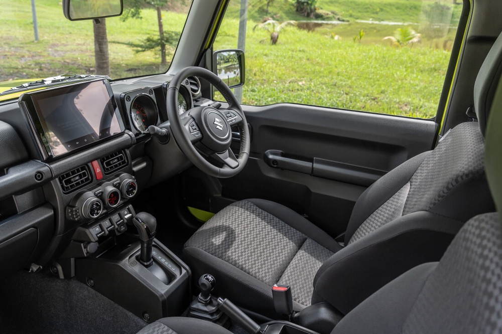Suzuki-Jimny-Rhino-Plus-16.jpg