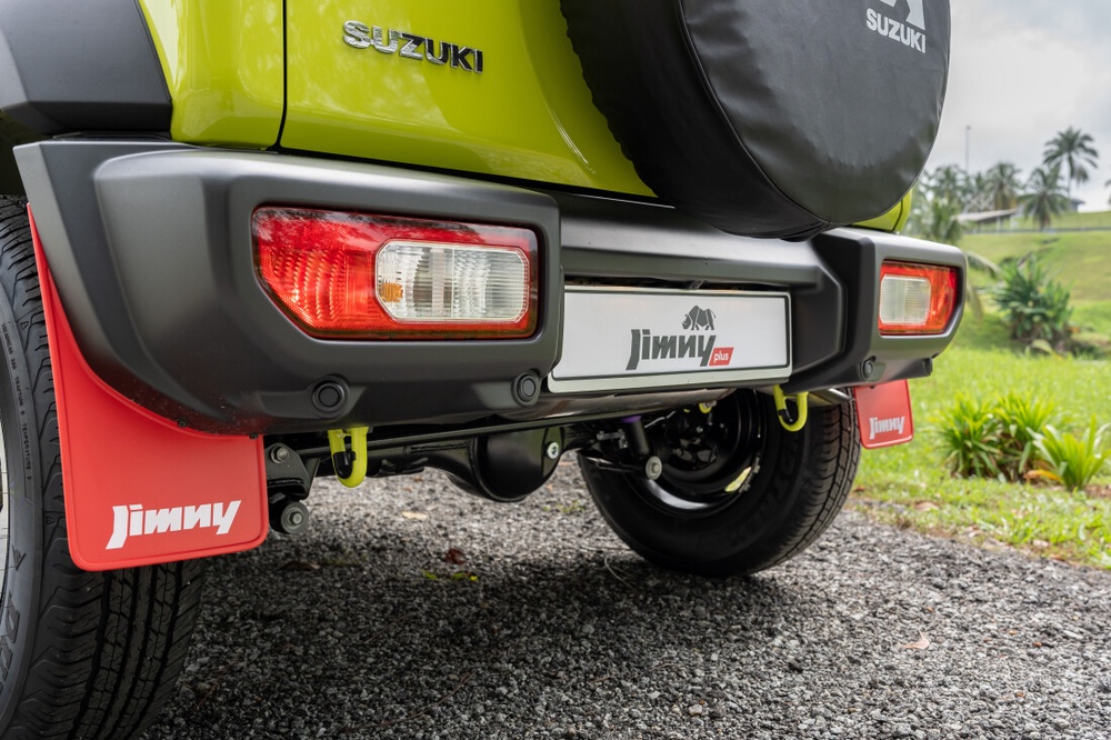 Suzuki-Jimny-Rhino-Plus-9.jpg