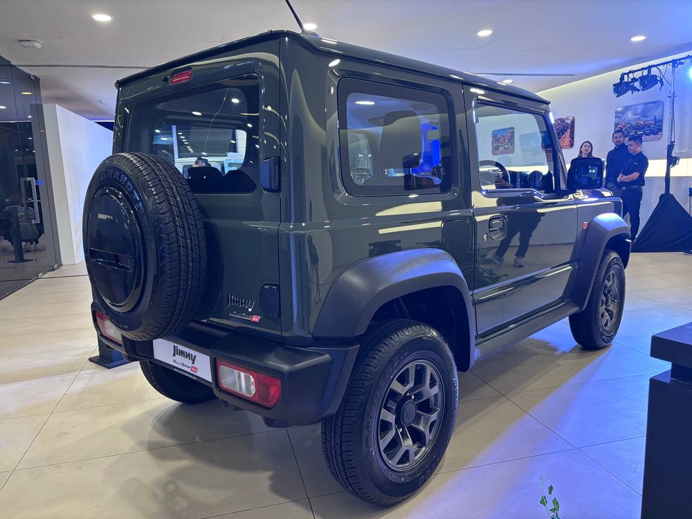 1CariCarz-Suzuki-Jimny-Allgrip-Plus-2026-.jpeg