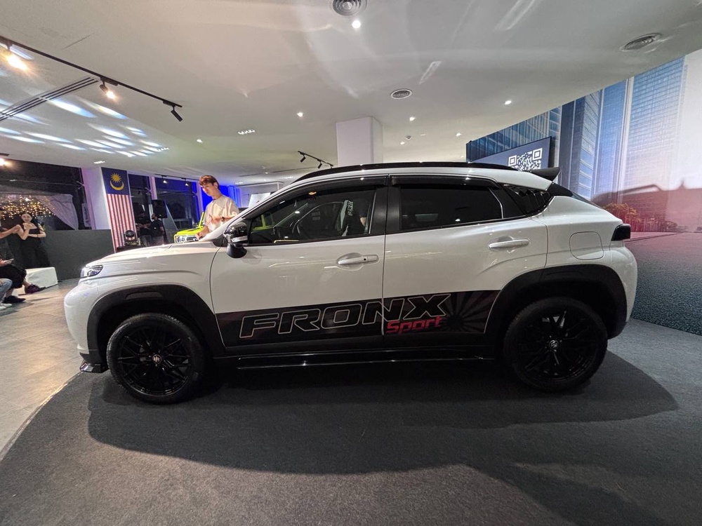 3CariCarz-Suzuki-Fronx-Sport-2026-.jpeg