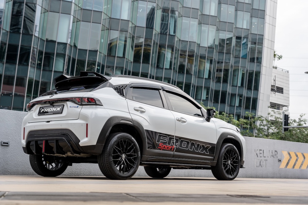 CariCarz-08-Suzuki-Fronx-Sport.jpg