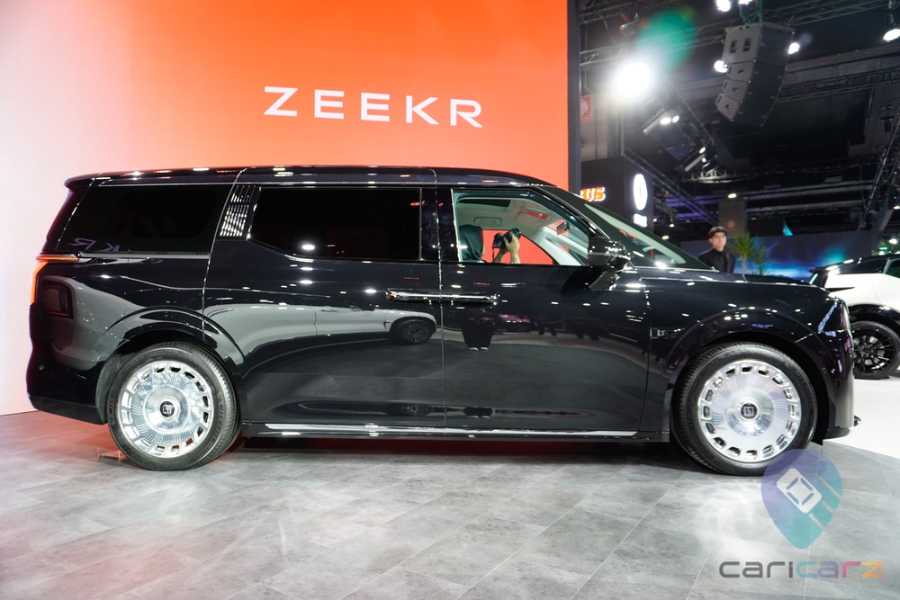 CariCarz-CarzAutomedia-SN-Zeekr-009-Grand-KLIMS-2026.jpg