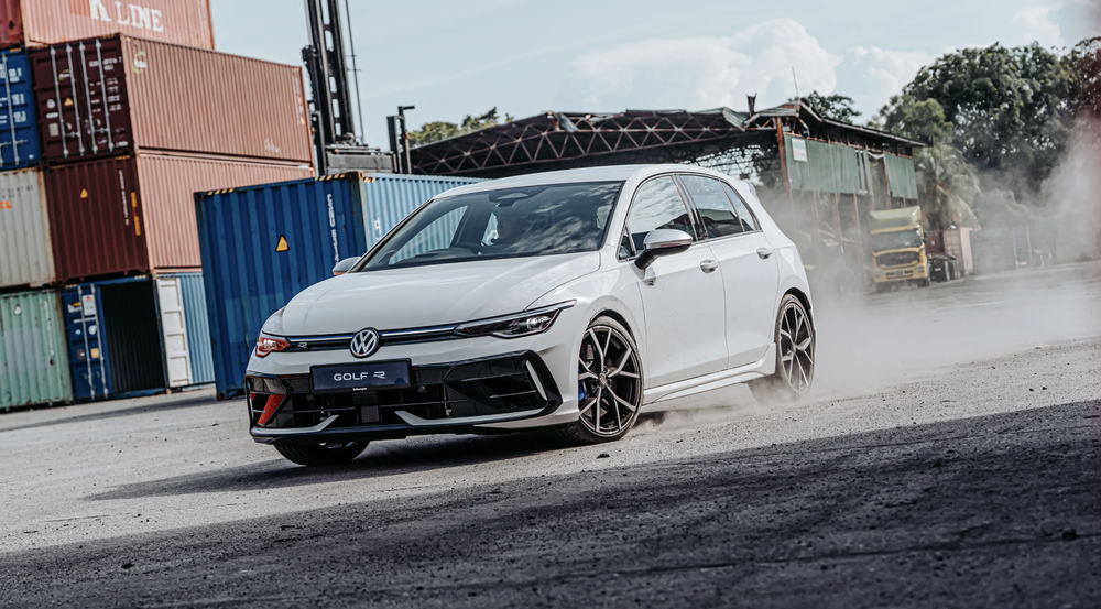 2026-Volkswagen-Golf-R-Spec-Sheet-Official-Photos-5.png