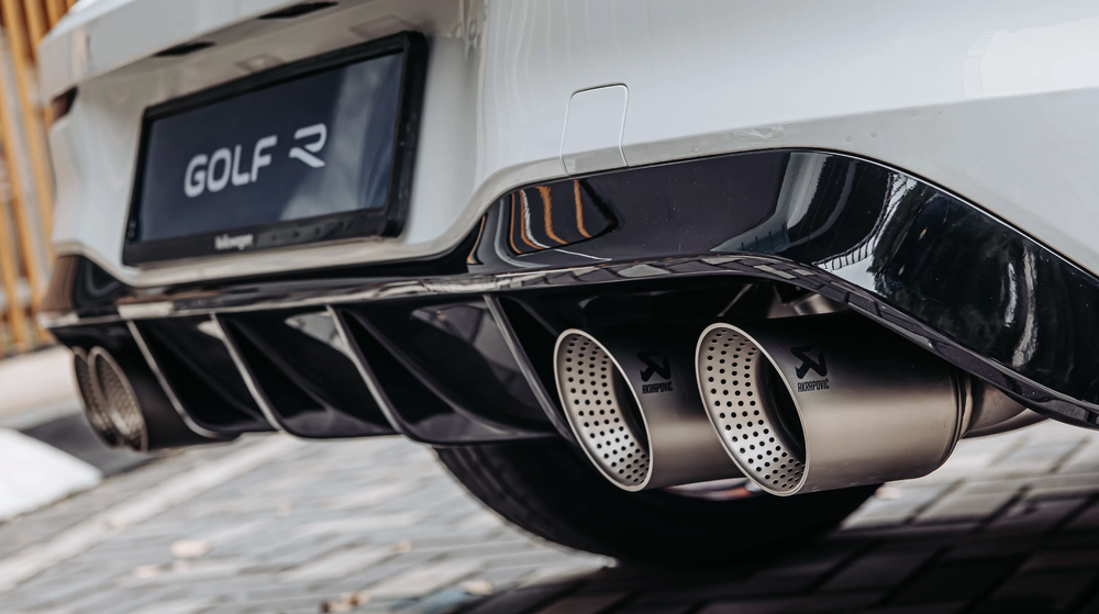 2026-Volkswagen-Golf-R-Spec-Sheet-Official-Photos-6.png