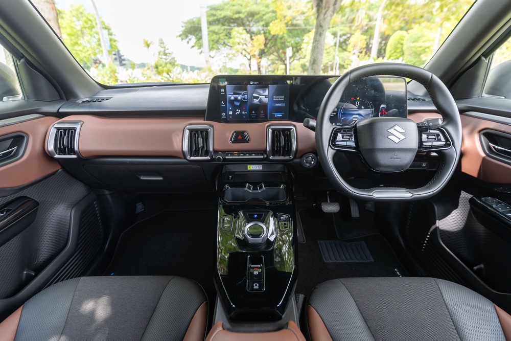 Suzuki-e-VITARA-Int-9.jpg