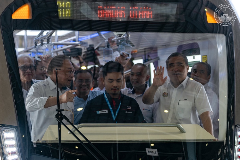 LRT3-Launching-Anwar-Ibrahim-2.jpg