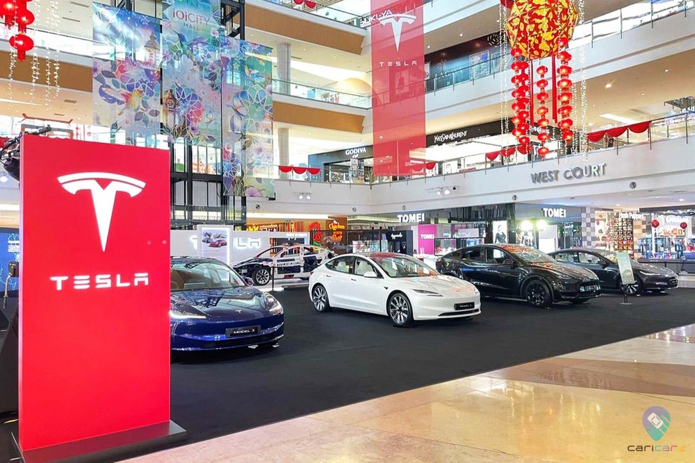 TeslaMY-Model3Exhibition-IOICityMall-1-(1).jpg