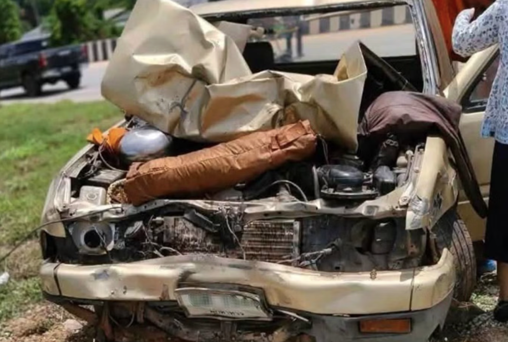 Thailand-Truck-Tragedy-Monks-1.png