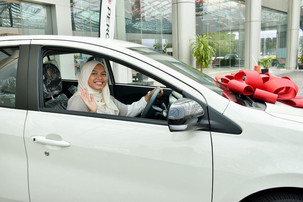 Perodua-Myvi-Winner-P-Circle-UITM-Student-3.jpg