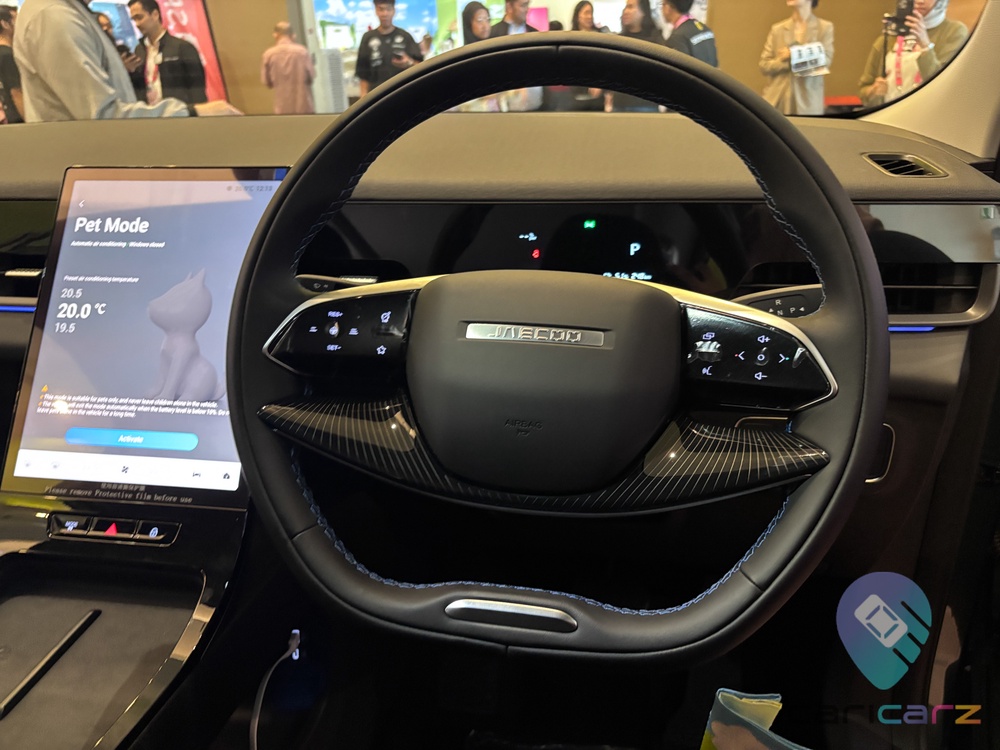 CariCarz-CarzAutomedia-SN-Jaecoo-J5-BEV-Preview-Meow-Expo--4.jpg