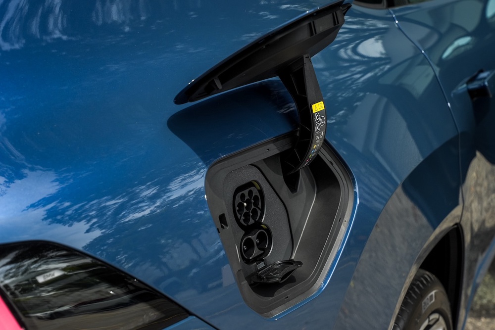 22.-New-BMW-iX3-50-xDrive-M-Sport-Pro.jpg