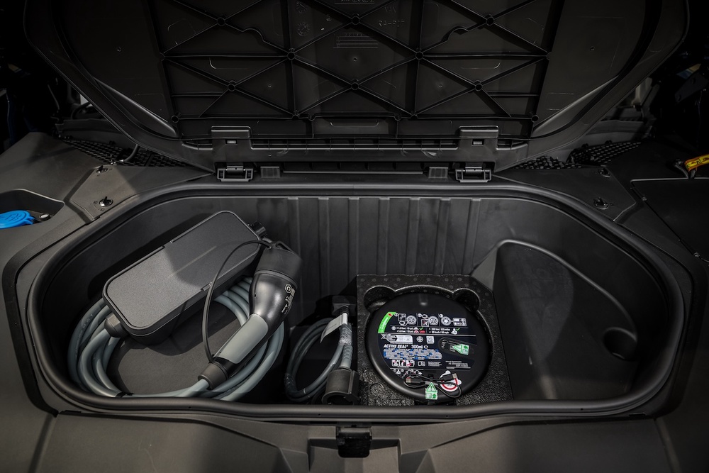 10.-New-BMW-iX3-50-xDrive-M-Sport-Pro.jpg