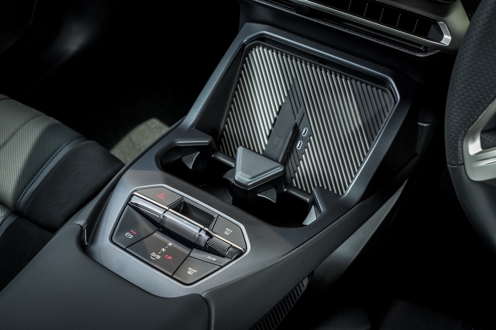 37.-New-BMW-iX3-50-xDrive-M-Sport-Pro.jpg