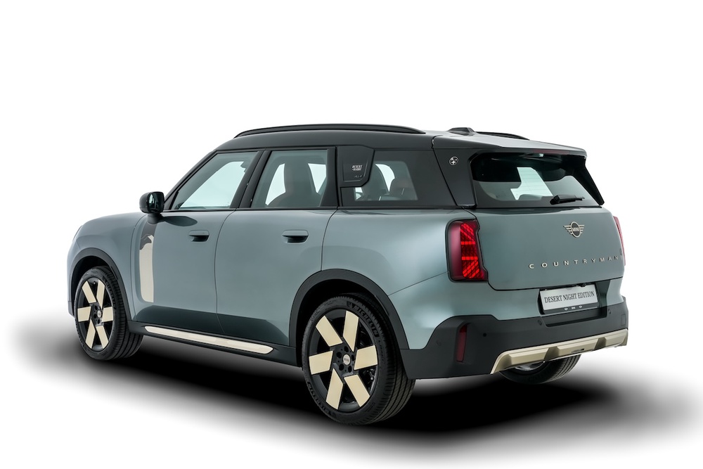 10.-MINI-Countryman-S-Desert-Night---Smokey-Green-(Rear).jpg