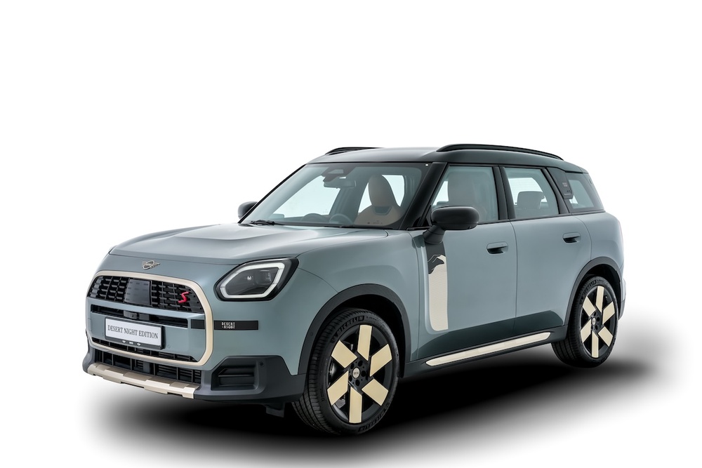 07.-MINI-Countryman-S-Desert-Night---Smokey-Green-(Front-Left).jpg