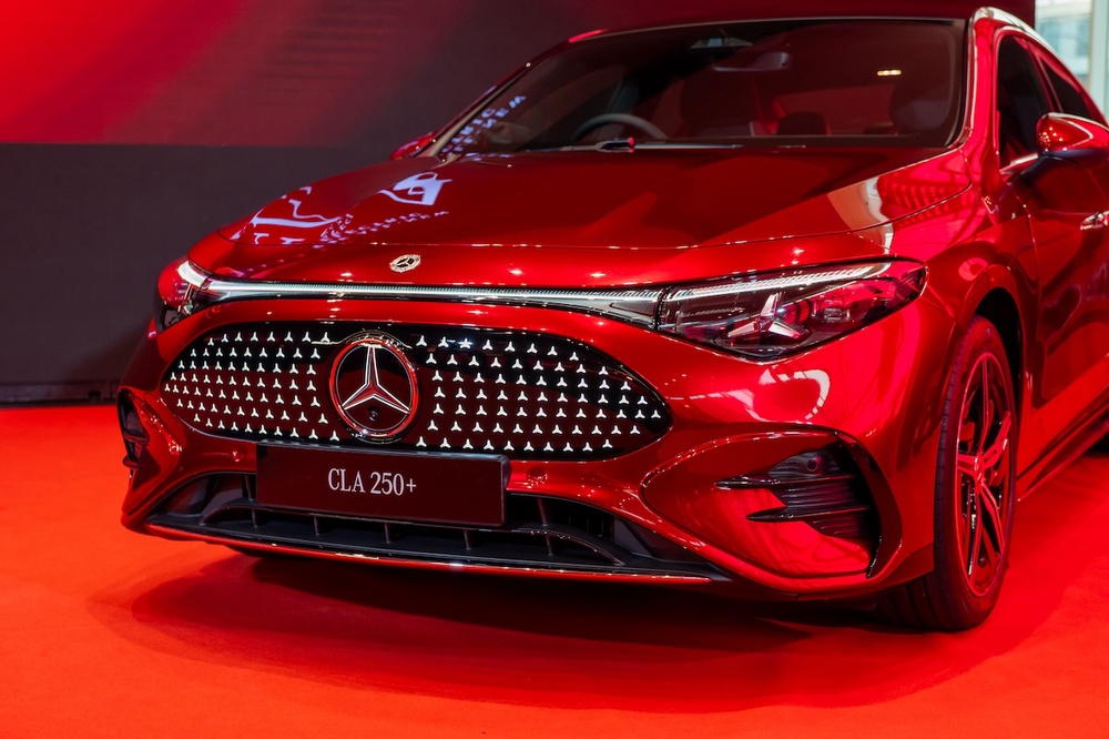 MB-ElectricCLA_-(4).jpg