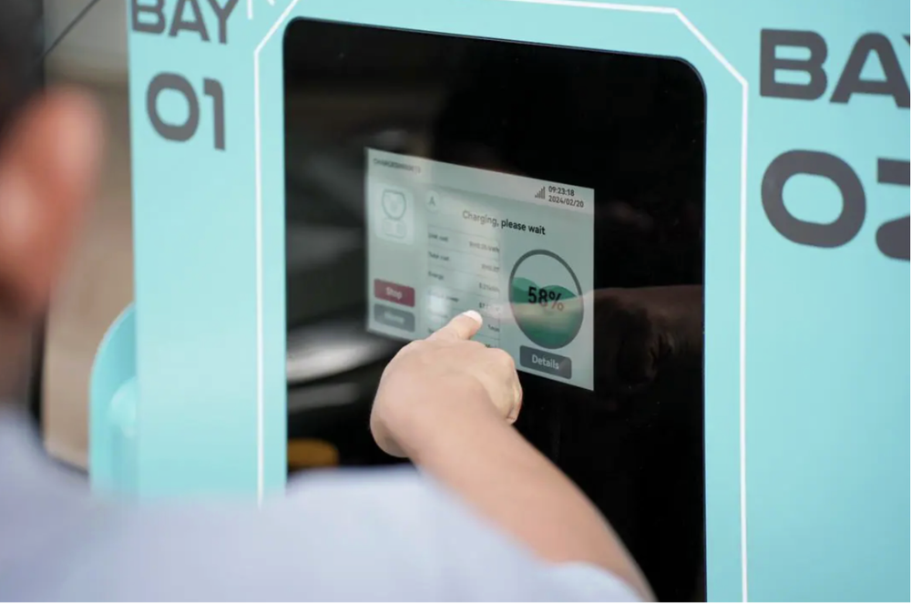 CHARGSINI-TOUCHSCREEN.png