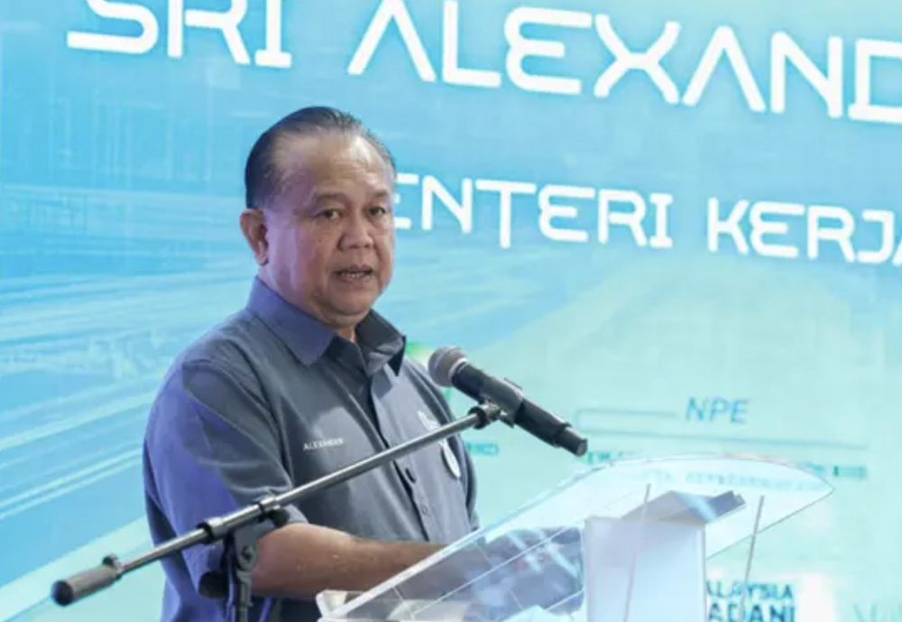 Works-Minister-Datuk-Seri-Alexander-Nanta-Linggi..png