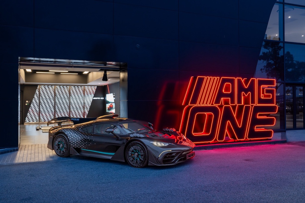 AMG-ONE-Service-Hub-(5).jpg