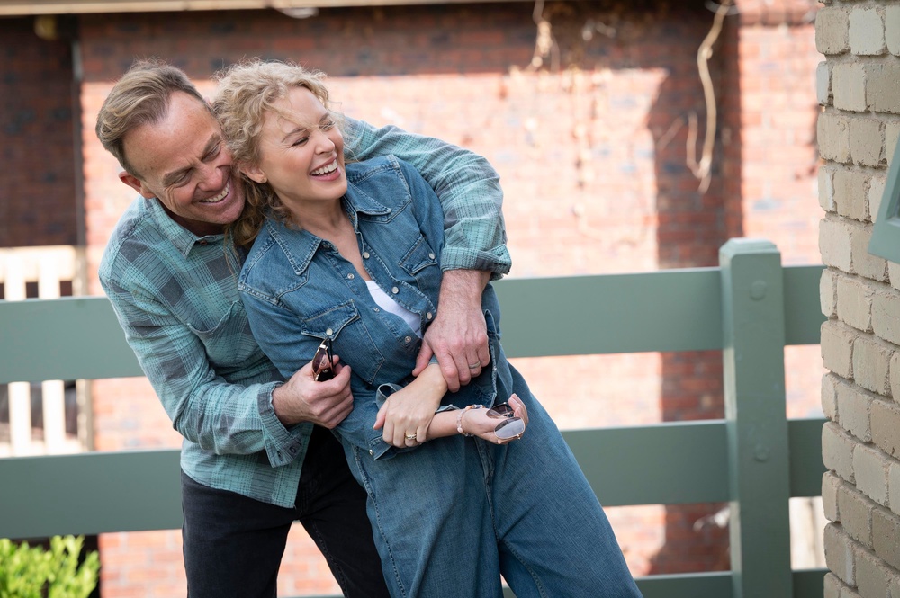 Kylie Minogue and Jason Donovan returned for the show’s (first) final episode (Channel 5)