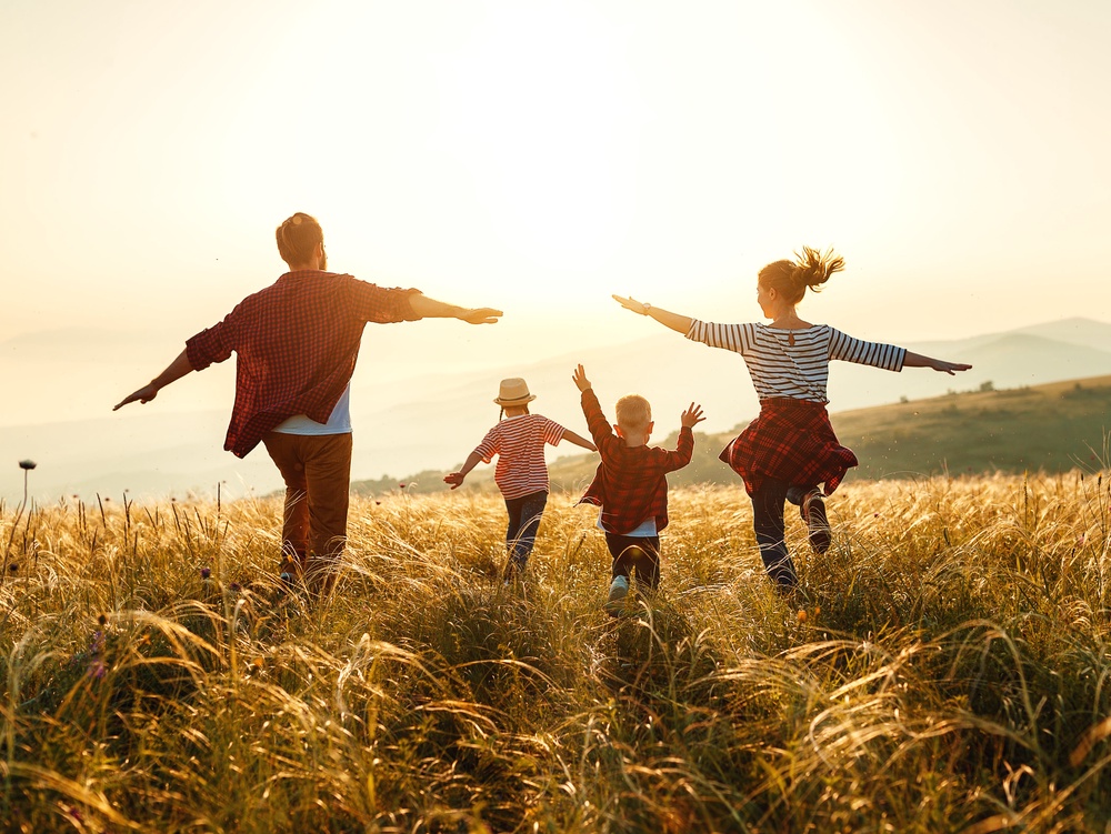 Nature sleuthing lets kids cultivate their ability to notice the world around them (Getty Images/iStockphoto)