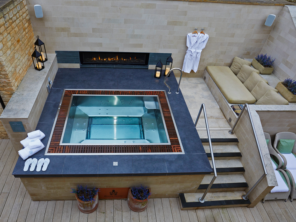 This boutique hotel has a candlelit indoor infinity pool and hydrotherapy hot tub (Dormy House Hotel & Spa)