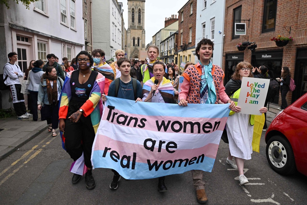 Survey suggests most people think Supreme Court gender ruling was right