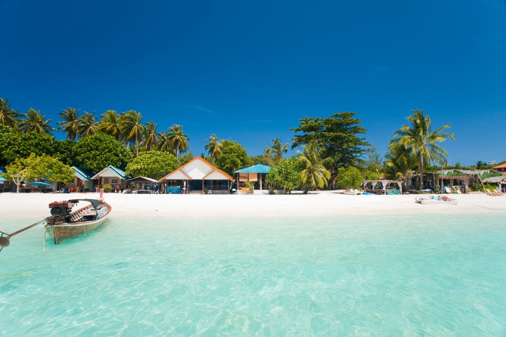 White sands and calm, clear waters can be found on the shores of Koh Lipe (Getty Images/iStockphoto)