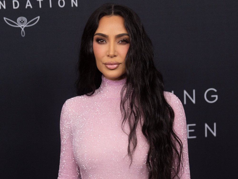 Kim Kardashian debuts buzz cut and thin eyebrows for new photo shoot ...