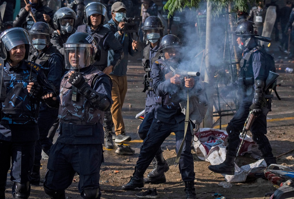 Beautiful Clashes, Arrests As Tens Of Thousands Protest Corruption In Philippines Photo in HD Beautiful Clashes, Arrests As Tens Of Thousands Protest Corruption In Philippines Photo in HD