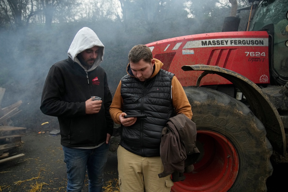 France's Prime Minister Unveils New Measures In Attempt To Calm Farmers ...