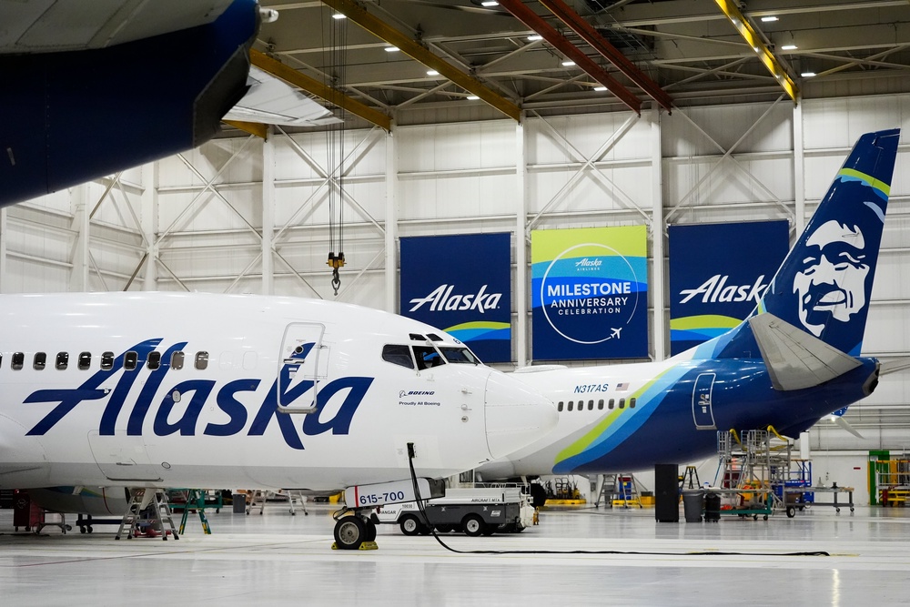 FBI Tells Passengers On The Alaska Airlines Flight That Lost A Panel ...