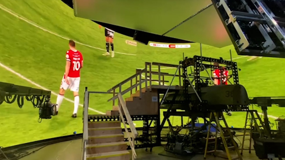 Ryan Reynolds watches Wrexham win on giant green screen while shooting ...