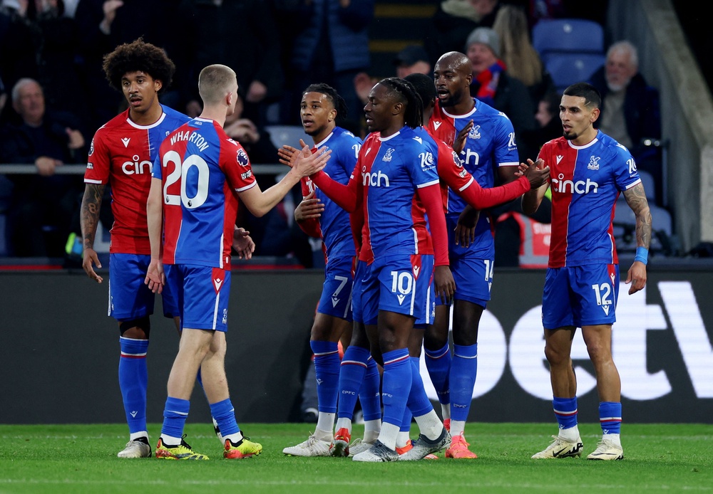 Crystal Palace vs Man Utd LIVE: Premier League score and updates as