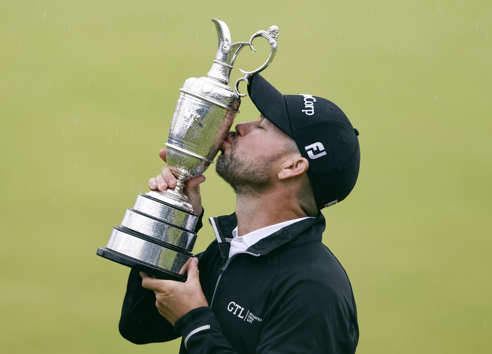 Image from: The Open 2024 LIVE: Golf leaderboard and result as Xander Schauffele wins Claret Jug ahead of Justin Rose