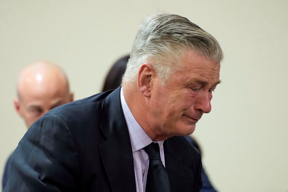 Alec Baldwin breaks down in tears as his ‘Rust’ shooting trial is ...