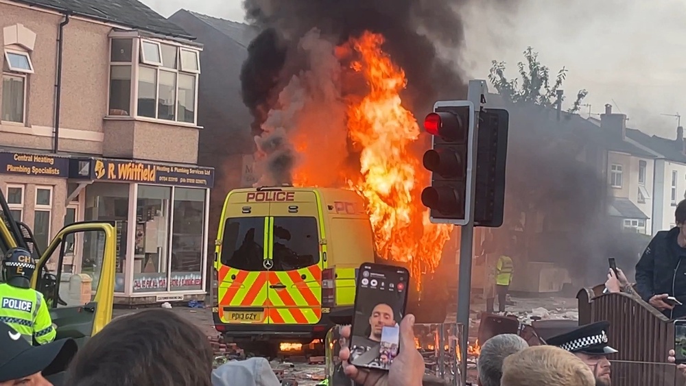 Image from: Southport protests latest: Far right mob clashes with riot police near Downing Street and Cenotaph