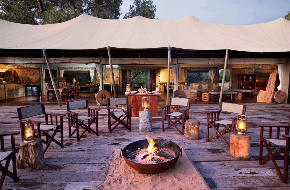 The canvas and stone wall design is a nod to the Zimbabwe Ruins (Great Plains)