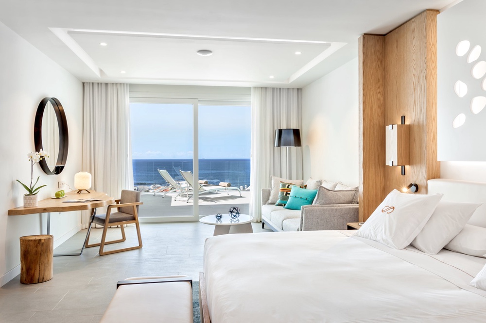 Want a luxury escape fit for royalty? This hotel lives up to its name (Royal Hideaway Corales Beach)