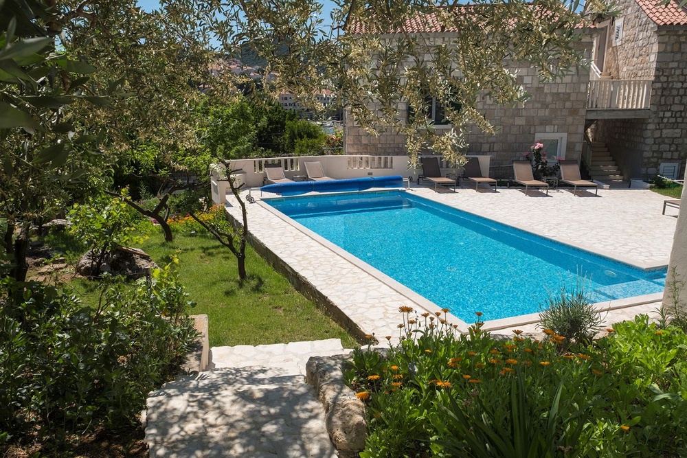 Venture to the Gruž neighbourhood for a intimate guesthouse stay (Bokun Guesthouse)