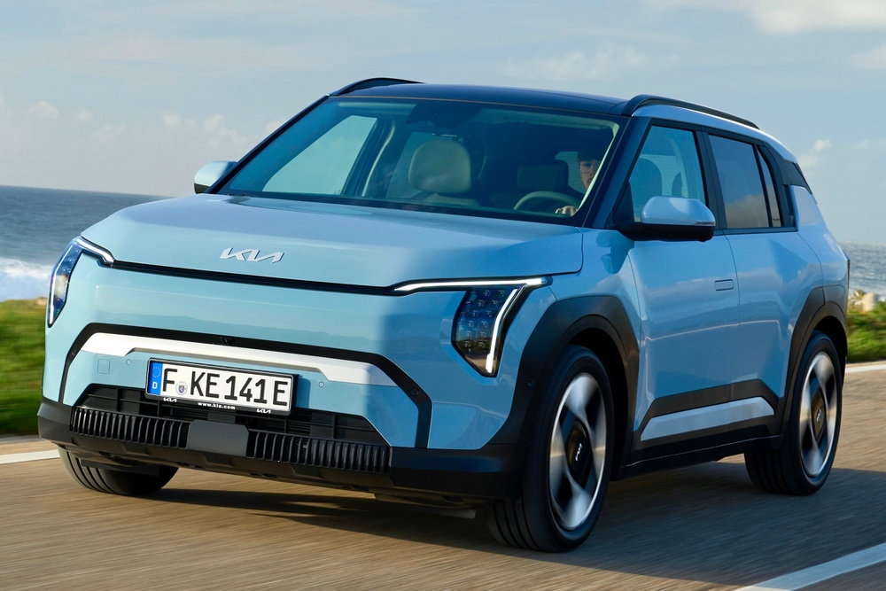 The Kia EV3 is a brilliant all-round electric car with a long range and great price (Kia)
