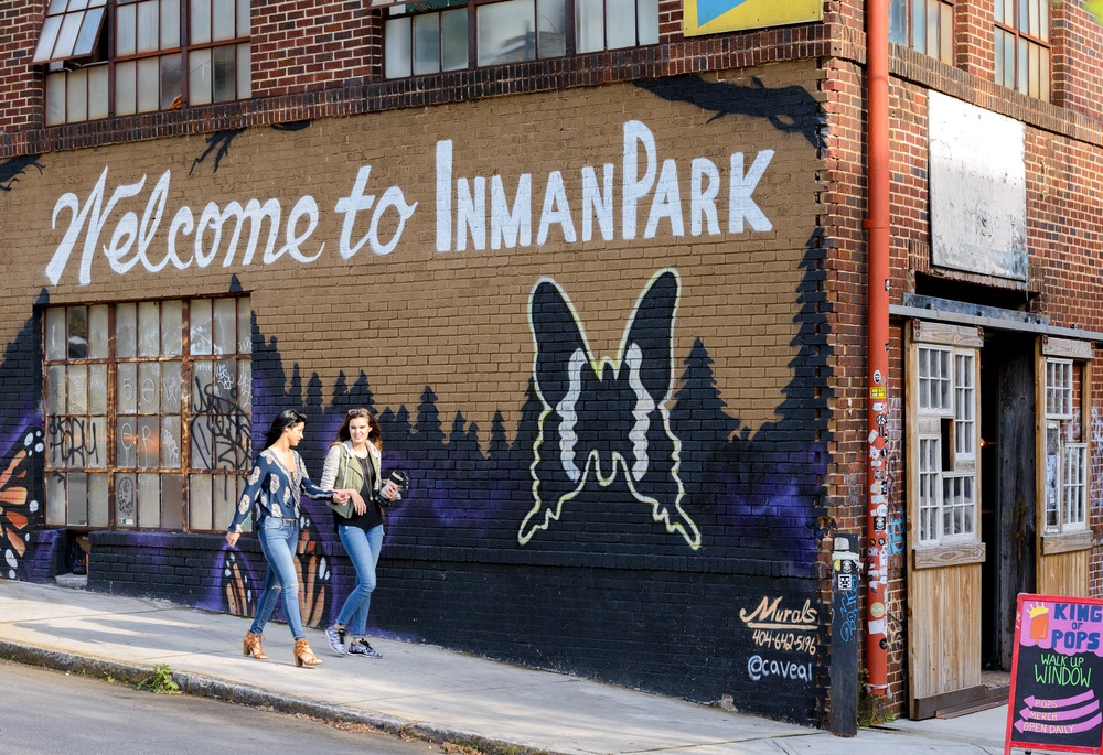 Inman Park has a number of cafes, bars, restaurants and boutique shops (AtlantaPhotos.com)