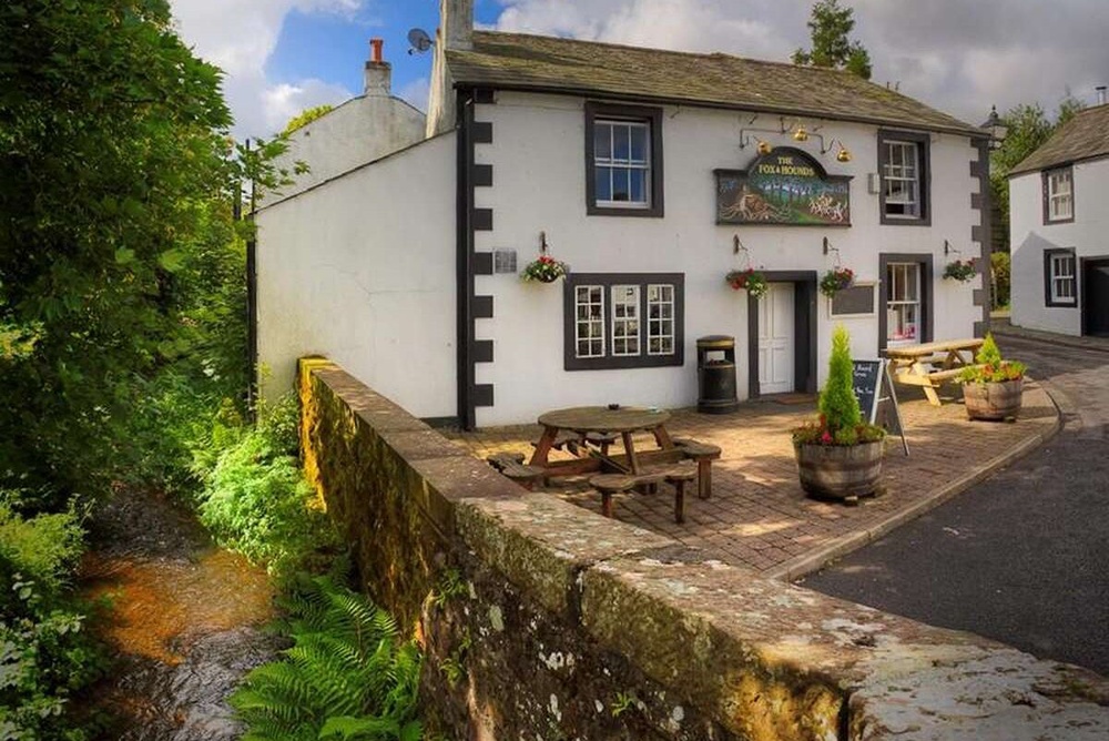 For hearty home-cooked food, book a stay at the Fox and Hounds Inn (The Fox and Hounds)